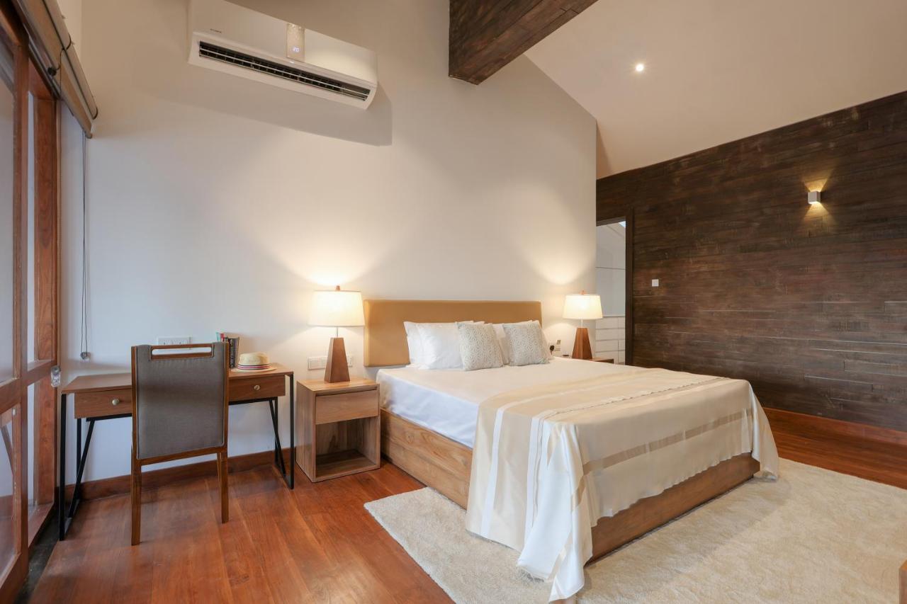 Apartment 474 *